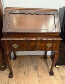 Secrétaire en bois de style Louis XV