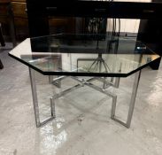 Table basse octogonale en verre et métal chromé