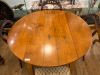 Table ronde en merisier