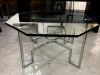 Table basse octogonale en verre et métal chromé