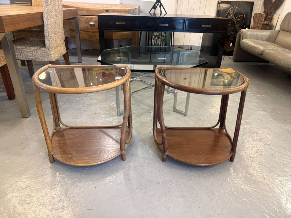 Paire de table d’appoint en rotin