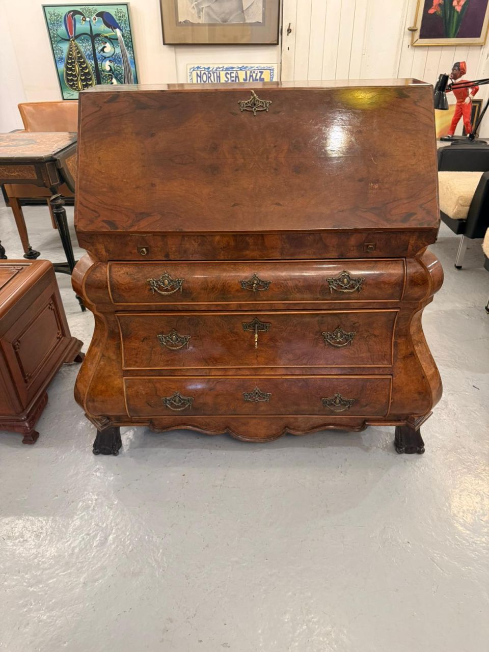 Secrétaire en noyer de style hollandais