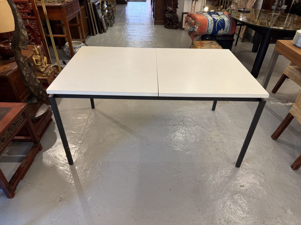 Table à manger design extensible
