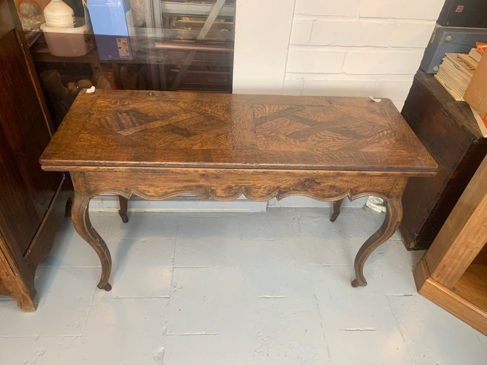 table de jeux 19ème siècle