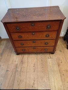 Commode en marqueterie