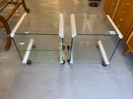 Paire de meubles à roulettes