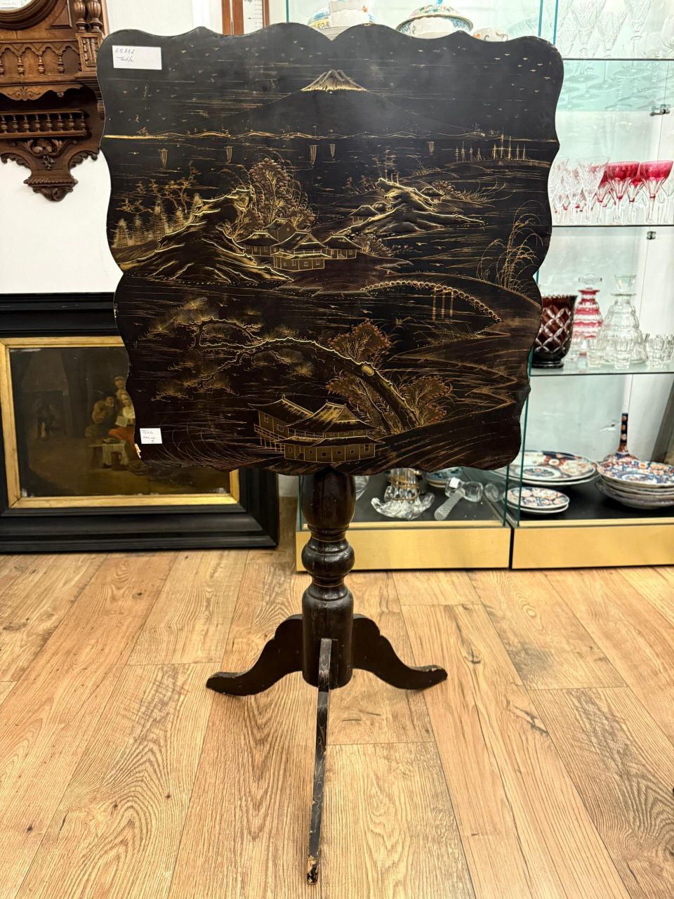 Table pliable à motif asiatique