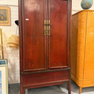 Grand meuble asiatique rouge
