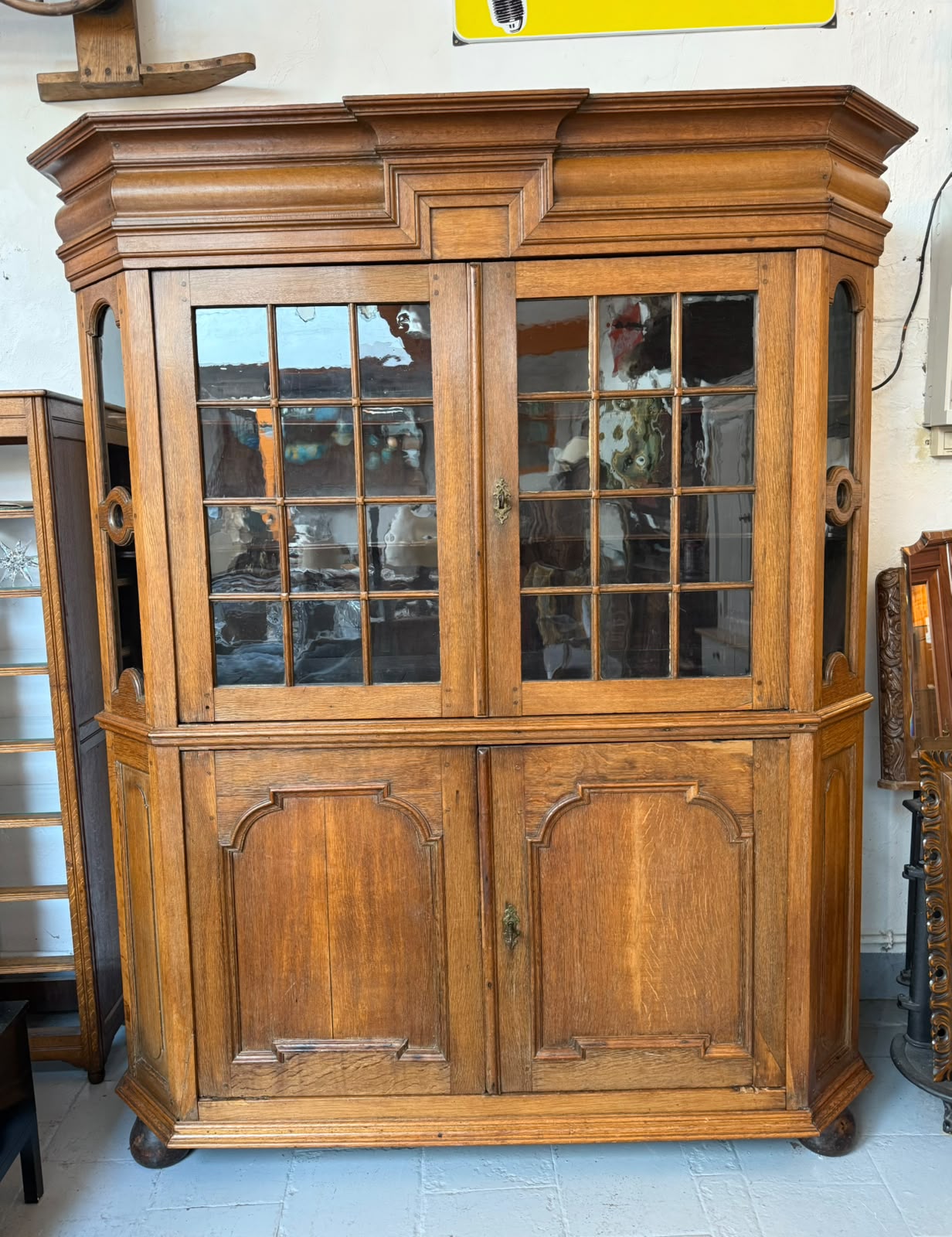 Vitrine deux corps en chêne massif