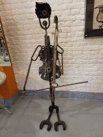 Sculpture le violoncelliste