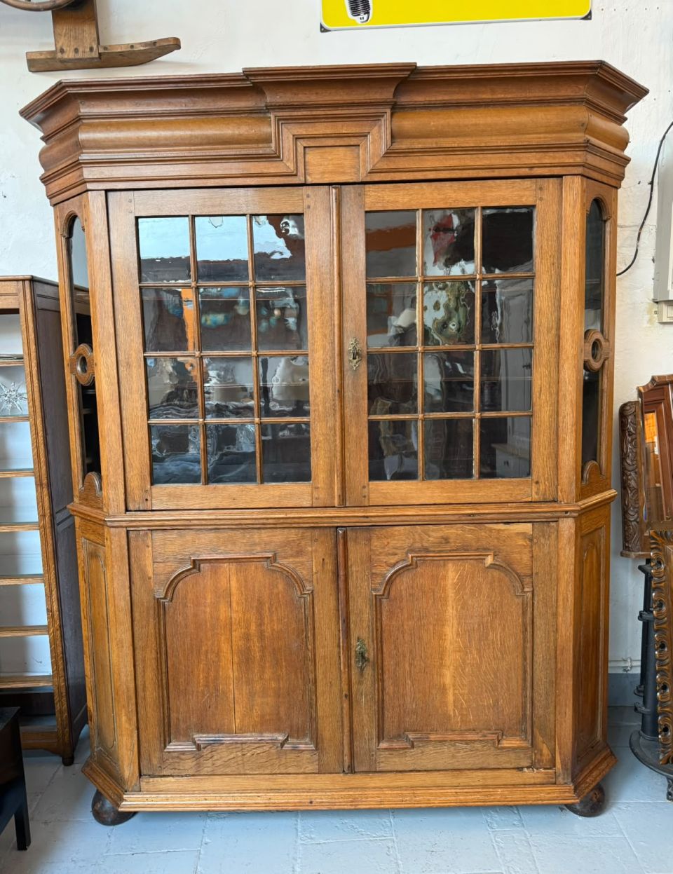 Vitrine deux corps en chêne massif