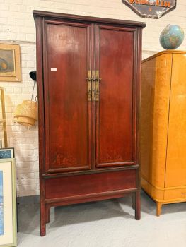 Grand meuble asiatique rouge