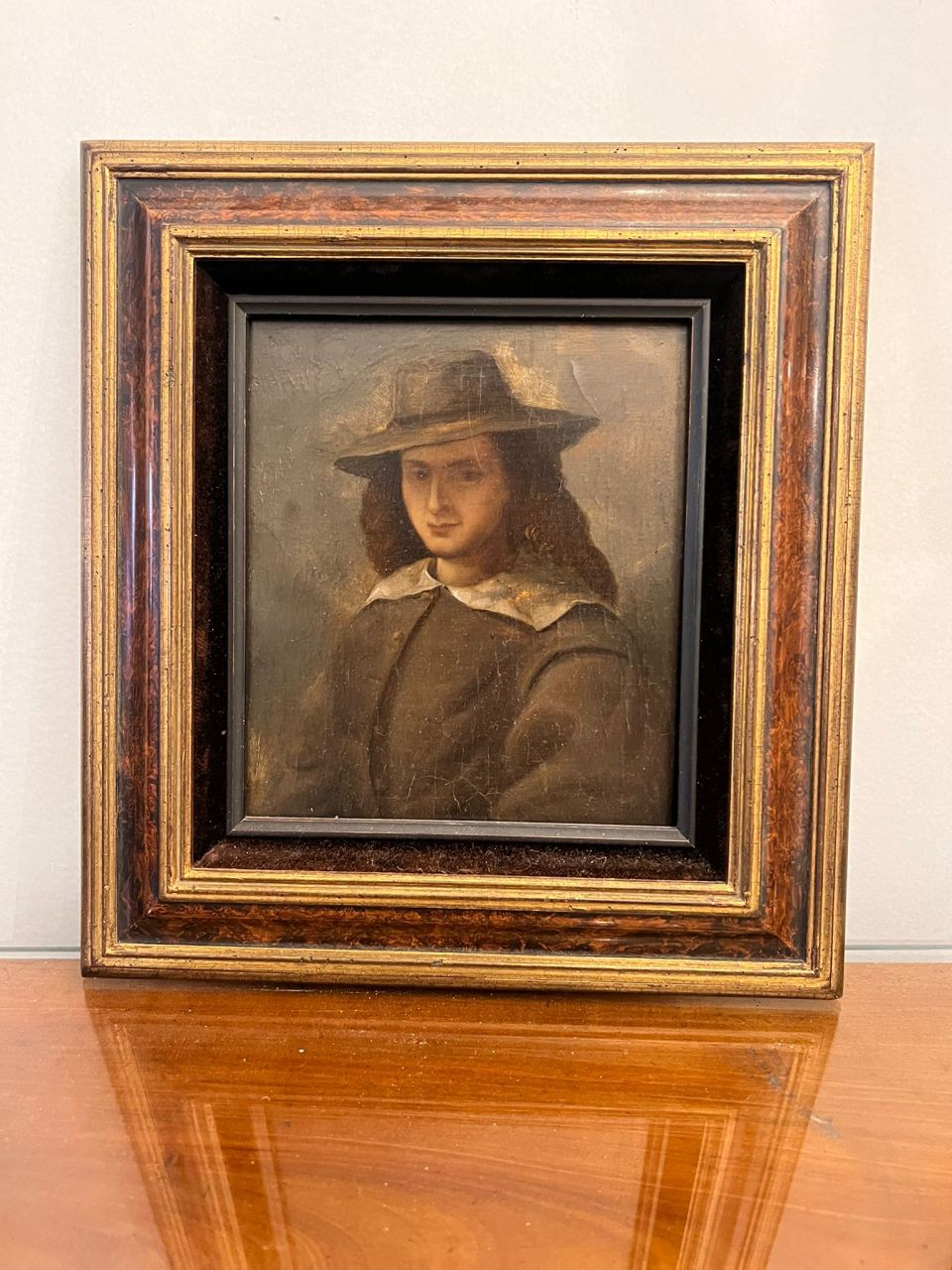 Portrait à l&rsquo;huile sur panneau – encadrement doré