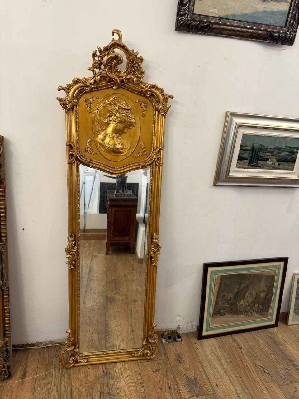 miroir avec moulures dorés