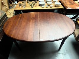 table ovale en acajou